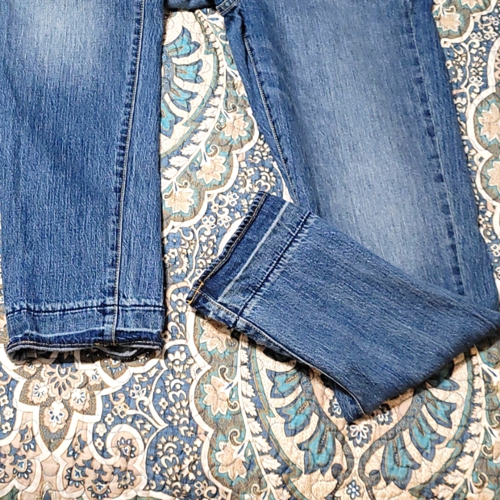 Universal thread jeans